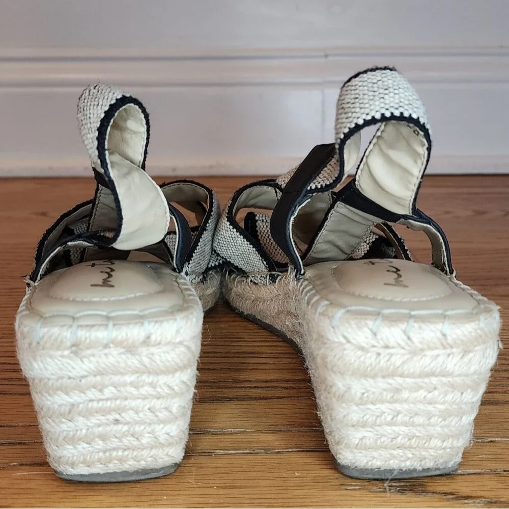 Me Too Cami Wedge Heels Sandals Linen and Black 10